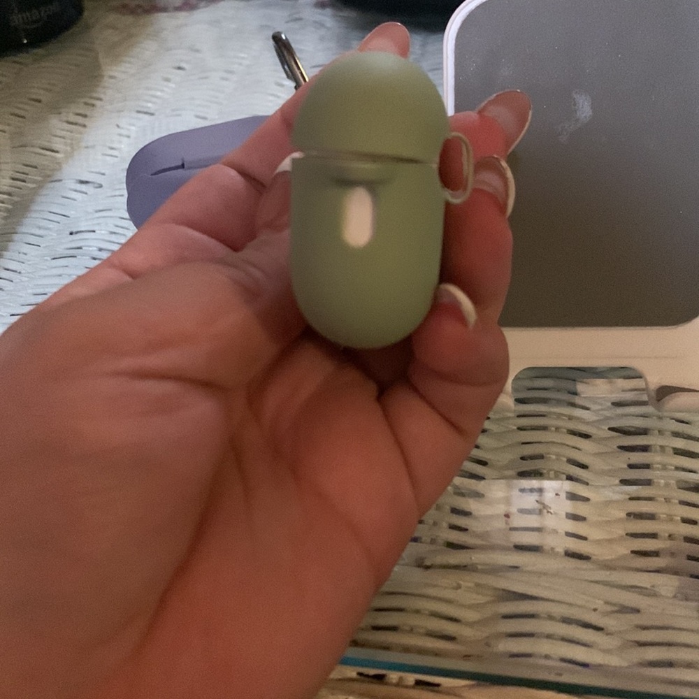 AirPod Pro Case - Picture 3 of 7